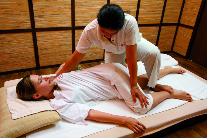 thai massage 1