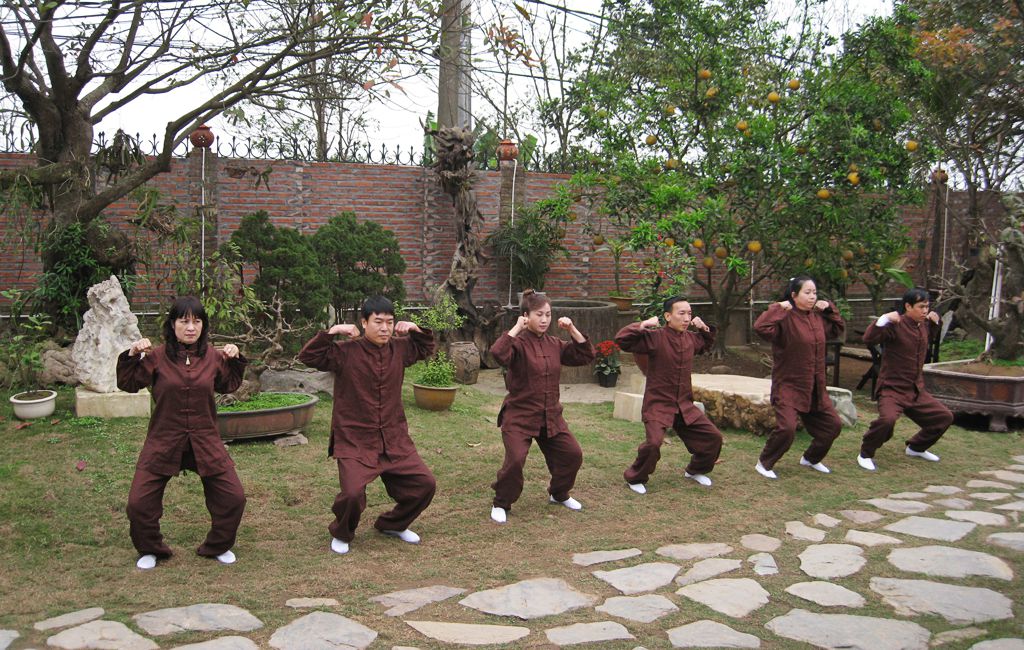 Вьетнамская гимнастика для позвоночника thumbnail