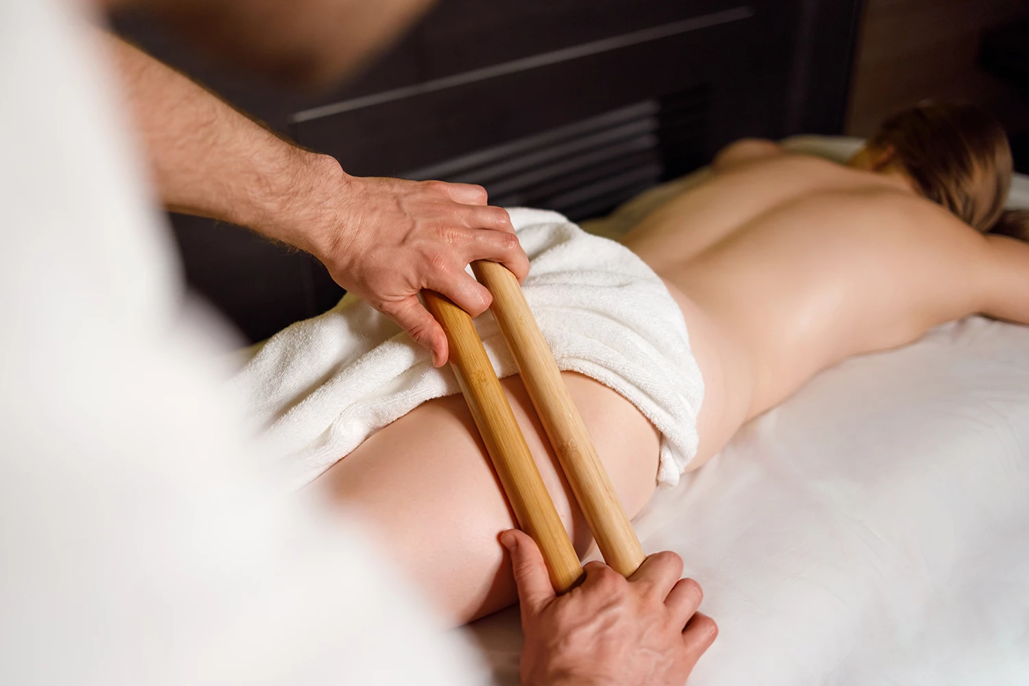 warm-bamboo-massage-2