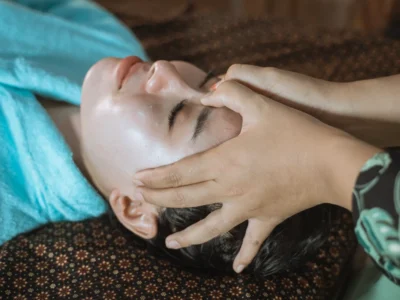 Глибинний масаж обличчя «Зняття соціальних масок»